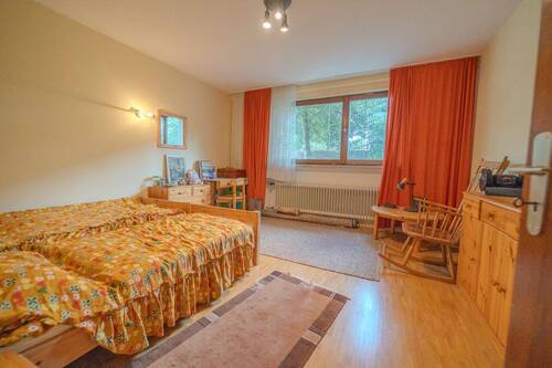 Zimmer 2 - 