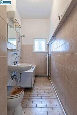 Tageslichtbad mit Wanne - 