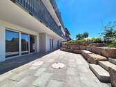 Terrasse mit Garten.jpg - 