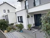Eingangsbereich - Schönes,neues Einfam.Haus mit Doppelgarage und großer Südterrasse mit Überdachung