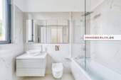 01_Badezimmer.jpg.jpg - 5 Zimmer Mehrfamilienhaus, Wohnhaus zum Kaufen in Berlin