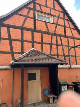 Freigelegtes und restauriertes Fachwerk - Großes Wohnhaus mit großem Grundstück, Garagen und Scheune!