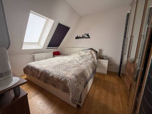 Schlafzimmer - 2 Zimmer Etagenwohnung in Dresden