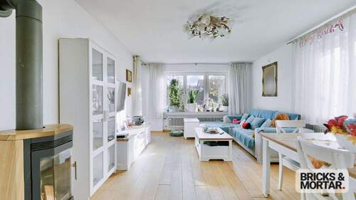 EG - 1 Zimmer Mehrfamilienhaus, Wohnhaus zum Kaufen in Röfingen