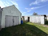 Nebengebäude und Schupen - 