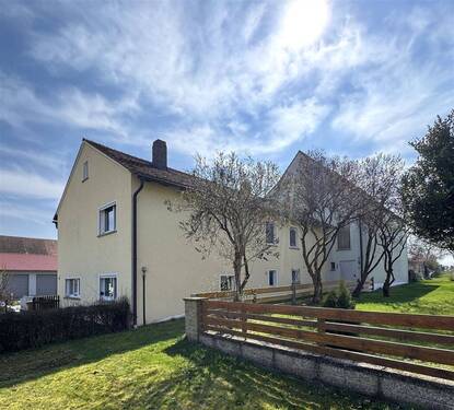 zwei Einfamilienhäuser - 1 Zimmer Mehrfamilienhaus, Wohnhaus in Ansbach