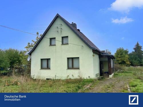 Hausansicht - EFH mit großem Grundstück und viel Potenzial !