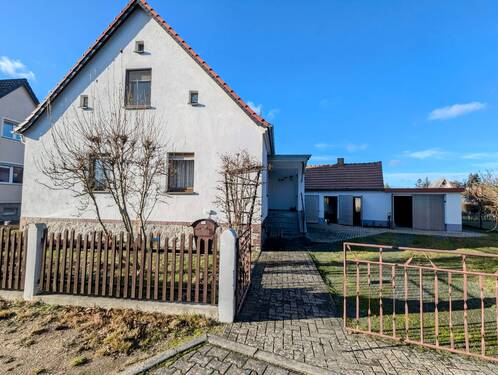 Vorderansicht mit NG - 5 Zimmer Einfamilienhaus zum Kaufen in Bernsdorf