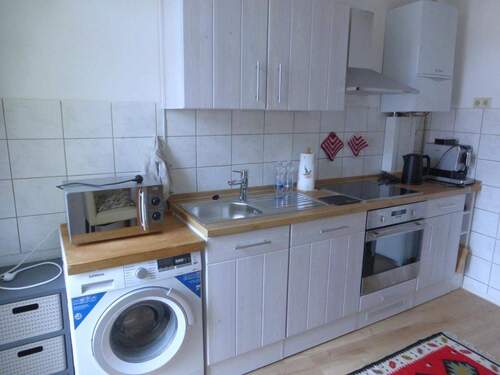 Einbauküche, Blick 2 - 2 Zimmer Etagenwohnung zur Miete in Nürnberg