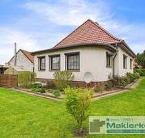 Zeitloses, massives Einfamilienhaus mit Garage und Nebengelass - Jarmen