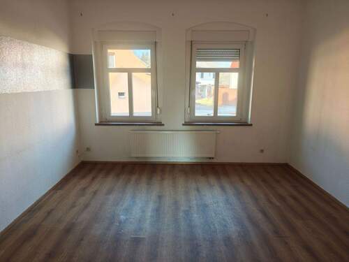 Schlafzimmer - 4 Zimmer Etagenwohnung in Regis-Breitingen