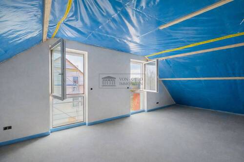 Raum für Ihre Ideen - 7 Zimmer Mehrfamilienhaus, Wohnhaus in Pattensen