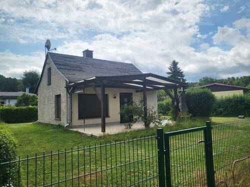 Ferienhaus - Ferienhaus in Massivbauweise in erster Seereihe *provisionsfrei*