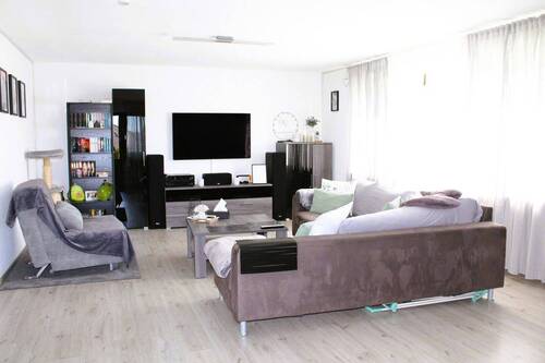 Wohnzimmer - 3 Zimmer Etagenwohnung zum Kaufen in Crailsheim