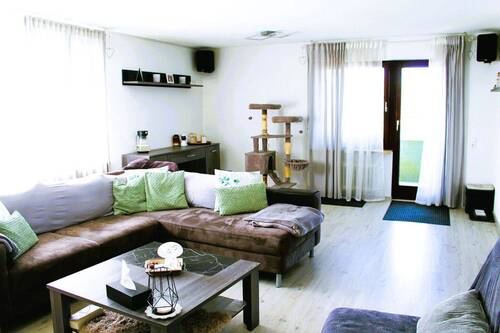 Wohnzimmer - 3 Zimmer Etagenwohnung in Crailsheim
