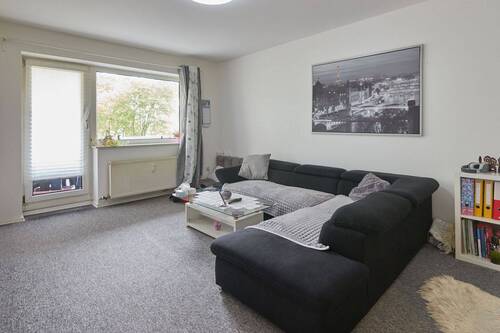 Wohnzimmer - 2 Zimmer Etagenwohnung zum Kaufen in Achim