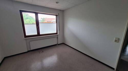 Behandlungszimmer / Büro - 