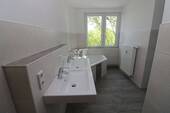 Beispiel Bad - 4 Zimmer Etagenwohnung zur Miete in Freiberg