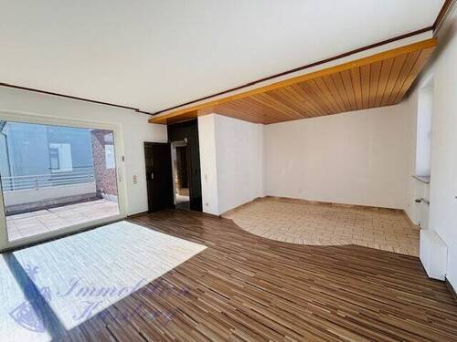 Wohn - 5 Zimmer Etagenwohnung in Detmold