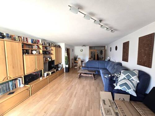 ... lichtdurchflutetes Wohnzimmer - Etagenwohnung mit 99,00 m² in Penzberg zum Kaufen