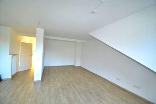 Wohnbereich - 2 Zimmer Etagenwohnung zur Miete in Bonn