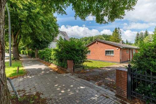 Zufahrt zum Grundstück - Grundstück zum Kaufen in Hamburg / Bergstedt