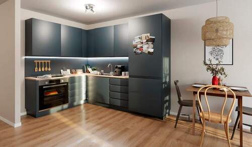 Die offene Küche im Wohn- und Essbereich - 2 Zimmer Etagenwohnung in Zossen