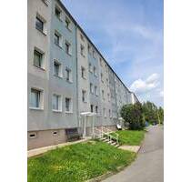 Anfragen - Anschauen - Anmieten: 3-Zimmer-Wohnung mit Einbauküche - Langenweißbach Langenbach