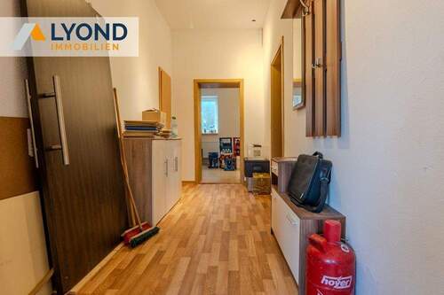 Flur EG - 7 Zimmer Mehrfamilienhaus, Wohnhaus in Torgau