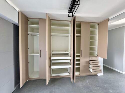 Garderobenschrank - 