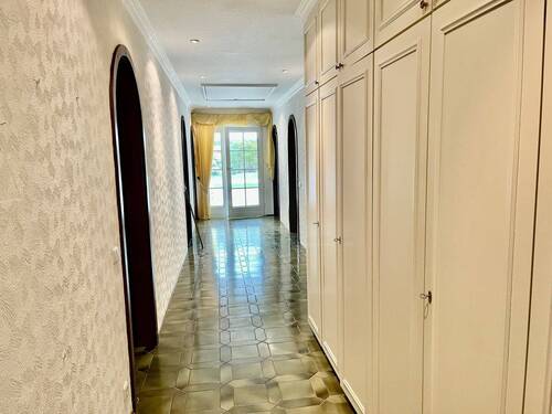 Praktische Einbauschränke fast in jedem Zimmer - 