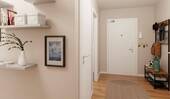 Flur mit Garderobe - 3 Zimmer Etagenwohnung in Berlin