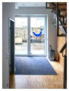 Flur, Eingangstüre - 