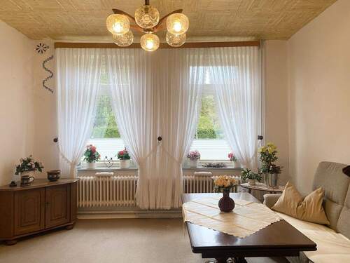 Wohnzimmer EG - 7 Zimmer Einfamilienhaus in Albersdorf