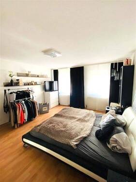Schlafzimmer - 2 Zimmer Etagenwohnung zur Miete in Rednitzhembach