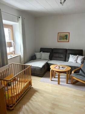 Wohnzimmer - Einfamilienhaus mit 190,00 m&sup2; in Flintsbach zum Kaufen