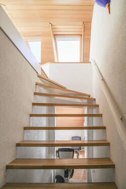 Treppe in den Spitzboden - 
