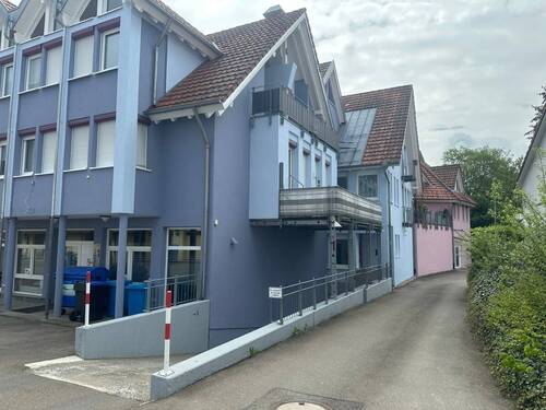 Zufahrt - Gewerbeobjekt (Büro, Produktion, Verkauf) in Wurmlingen zum Kaufen