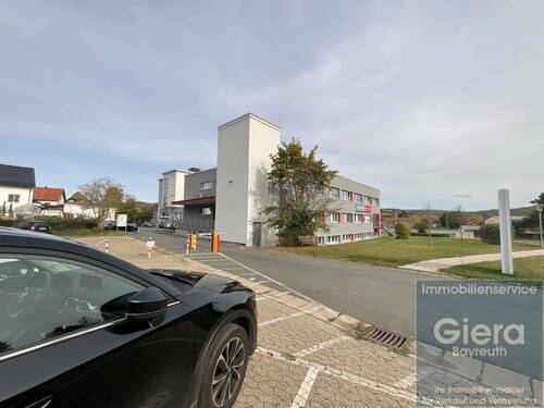 Zufahrt mgl. Anlieferung - 