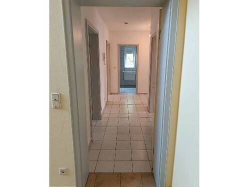 Wohnungszugang - 3 Zimmer Terrassenwohnung zum Kaufen in Regen