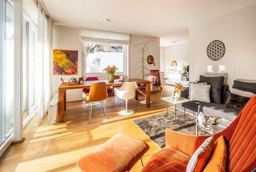 Wohnzimmer - 3 Zimmer Etagenwohnung zum Kaufen in Hamburg