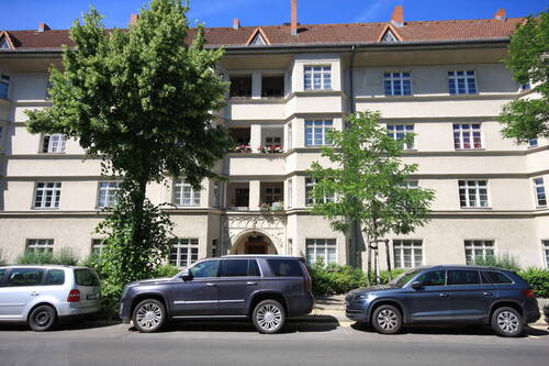 Hausansicht - Vermietete 3-Zimmer-Erdgeschosswohnung im beliebten Ortsteil Tempelhof-Schöneberg