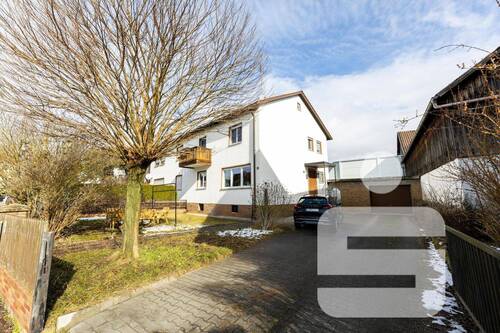Außenansicht - Wohnen in zentraler Lage - 248.000,00&nbsp;EUR Kaufpreis, ca.&nbsp; 114,00&nbsp;m&sup2;&nbsp;Wohnfl&auml;che