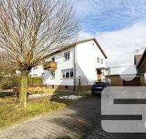 Wohnen in zentraler Lage - 248.000,00&nbsp;EUR Kaufpreis, ca.&nbsp; 114,00&nbsp;m&sup2;&nbsp;Wohnfl&auml;che in Schwarzenfeld (PLZ: 92521)