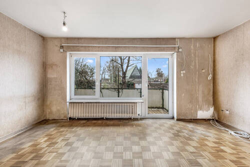 Wohnzimmer - 6 Zimmer Reihenmittelhaus zum Kaufen in Bremen