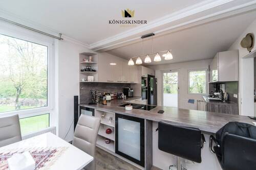 Blick zur Küche + Balkon - 