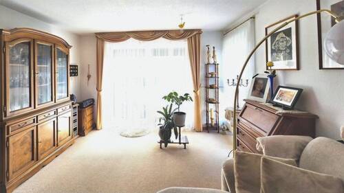 Wohnzimmer 2 - Etagenwohnung mit 82,70 m² in Dresden zum Kaufen