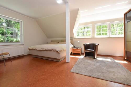 Hauptschlafzimmer mit Bad en Suite & Ankleide - 
