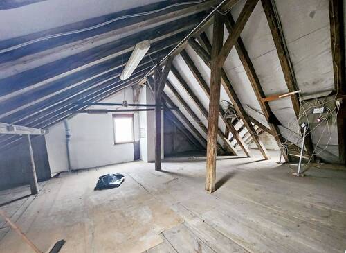 Bühne mit Ausbaupotenzial - 