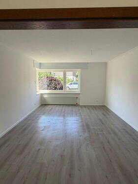 Wohn-/ Esszimmer Ansicht 1 - 